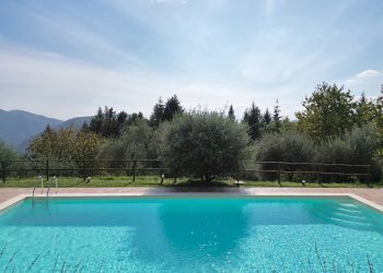 vendesi casa colonica con piscina ristrutturataven - Bed & Breakfast Via San Gemma Galgani 4, Pescaglia - foto 9