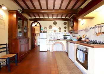 vendesi casa colonica con piscina ristrutturataven - Bed & Breakfast Via San Gemma Galgani 4, Pescaglia - foto 14