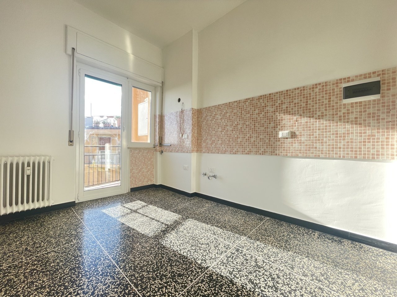 cucina affitto via giglioli marassi genova.JPG - Apartment Via Giglioli 10, Genova (neighborhood Marassi) - photo 3