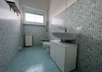 bagno affitto via giglioli marassi genova (3).JPG - Apartment Via Giglioli 10, Genova (neighborhood Marassi) - photo 6