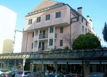 Negozio via Porta Ronca, Rho - foto 11