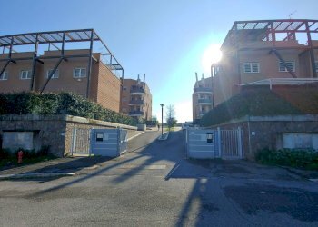 1.jpg - Box Via Don Tonino Bello 97, Roma - foto 1