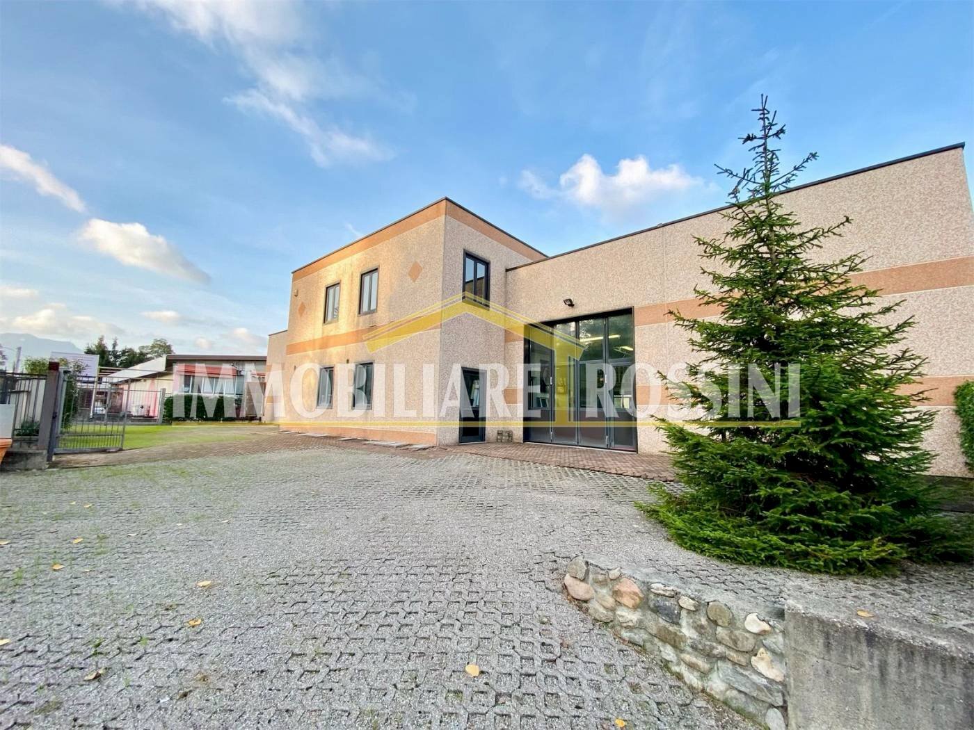 esterno - Capannone via Postumia, 45, Varese - foto 2