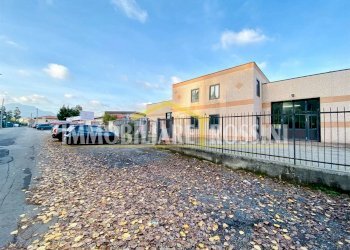 esterno - Capannone via Postumia, 45, Varese - foto 24