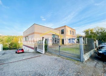 esterno - Capannone via Postumia, 45, Varese - foto 1