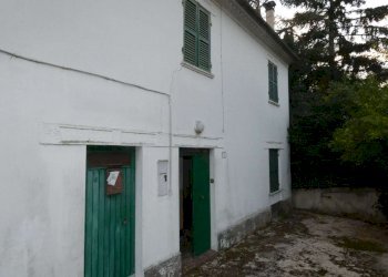 P1000583.jpg - Porzione di casa Belvedere Ostrense - foto 22