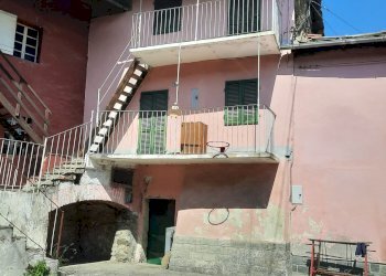 Casa semi indipendente Borgata Serre, 13, Pinasca - foto 1