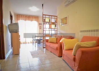 INGRESSO-SOGGIORNO - Three-room apartment Via Antonio Fogazzaro, Assisi - photo 3