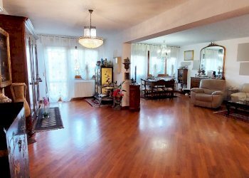 sala - Villa Livorno - photo 6