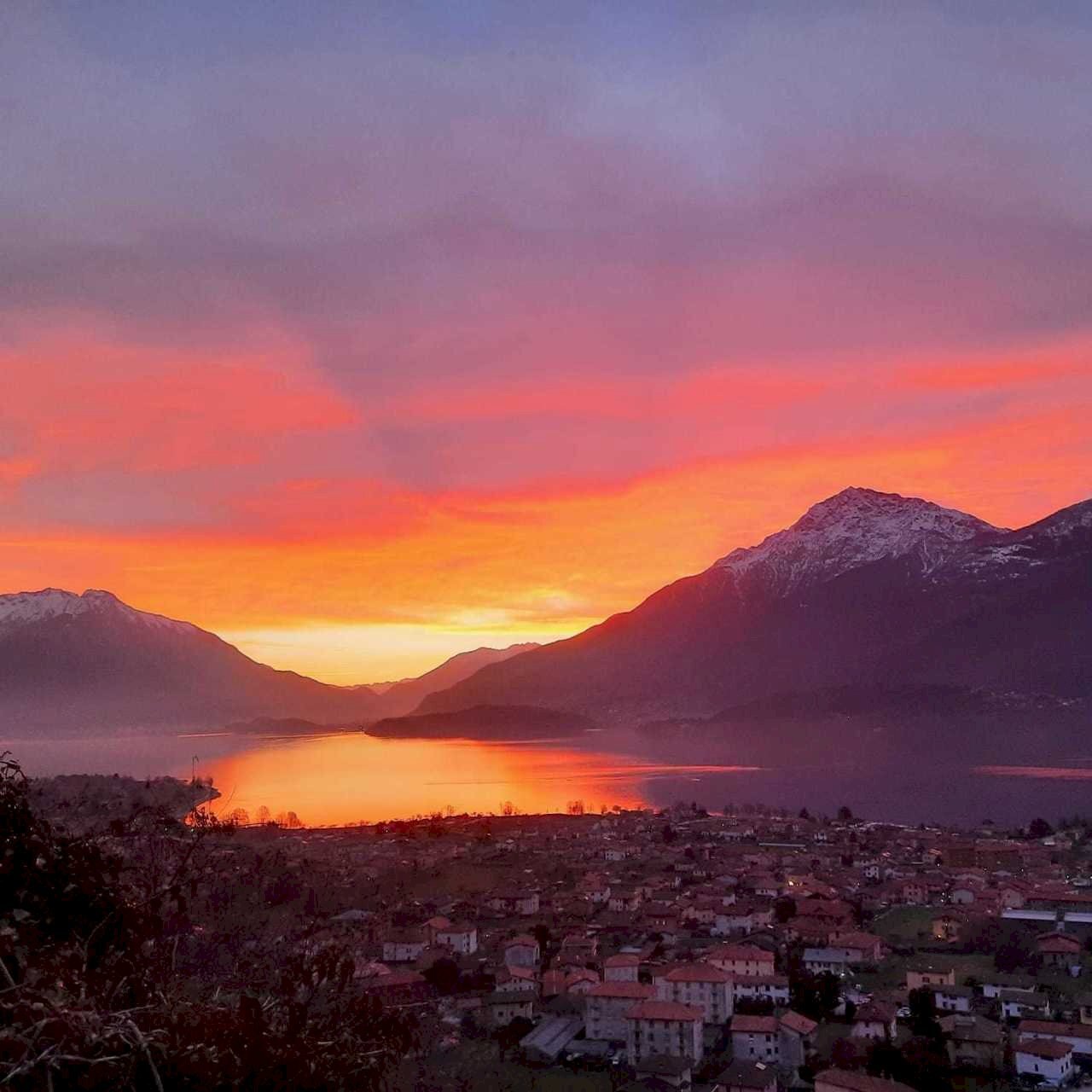 Vista serale - Townhouse via Castello  4, Dongo - photo 2