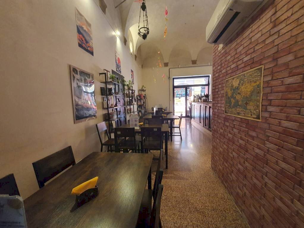 Interno non residenziale - Bar Tavola Calda - Fredda via San Vitale, Bologna (zona Centro Storico) - foto 2