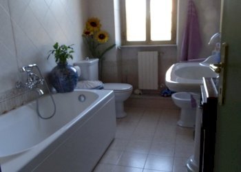 DSC07252.jpg - Casa semi indipendente Sarzana - foto 22