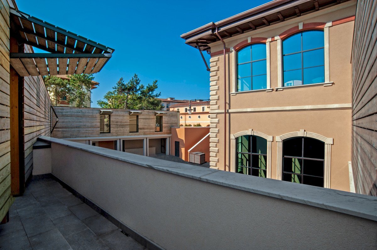 Four-room apartment Sarzana - photo 2