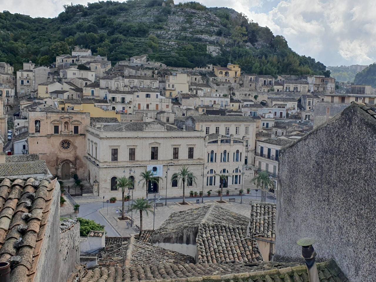 20221116_095820_compress22.jpg - Villa Modica - foto 3