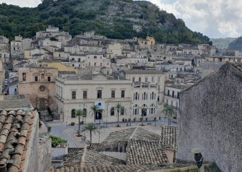 20221116_095820_compress22.jpg - Villa Modica - foto 3