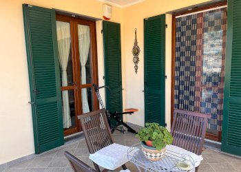 Two-room apartment Bordighera - photo 2
