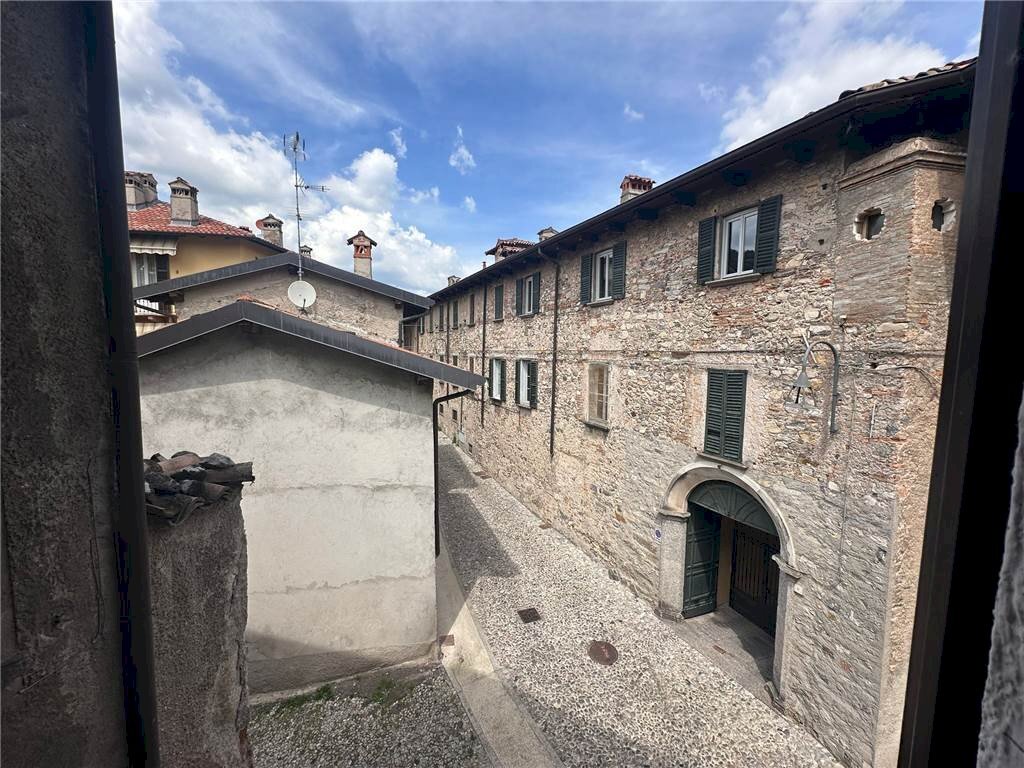 Bilocale PIAZZA CASTELLO 1, Erba - foto 3