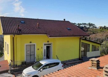 esterno.jpg - Casa semi indipendente Sarzana - foto 29
