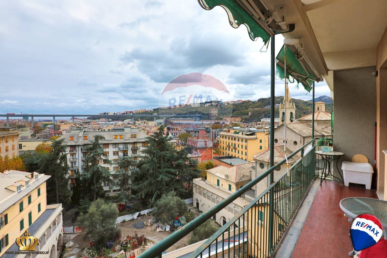 Trilocale Via Ariosto, 12 
 Rivarolo, Genova (zona Rivarolo) - foto 1