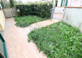 10_Giardino fronte (FILEminimizer).JPG - Terraced Villa Bondeno - photo 10