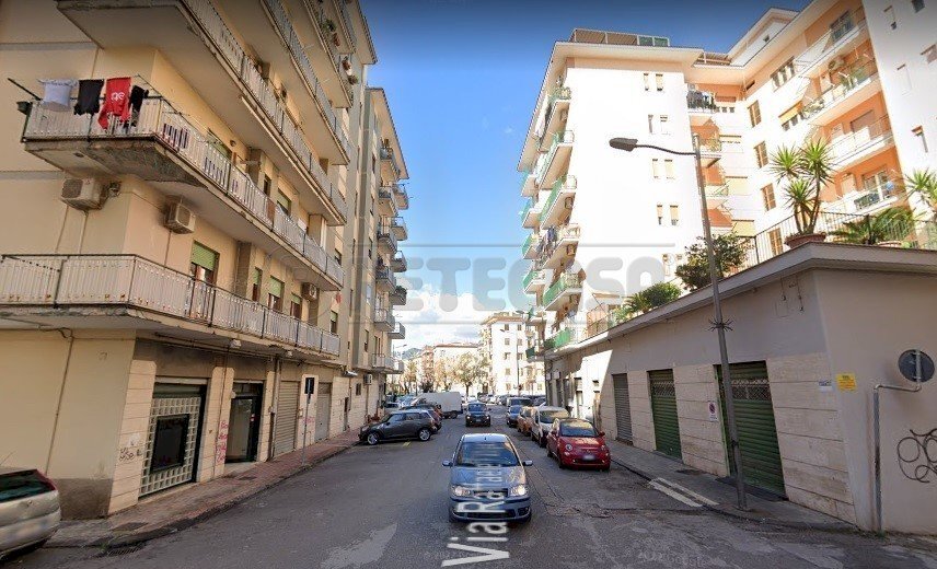 strada.jpg - Commercial Premises Via Raffaele Fatigati 13-15, Salerno - photo 2