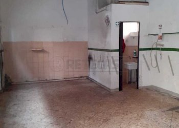WhatsApp Image 2022-04-06 at 17.25.02.jpeg - Commercial Premises Via Raffaele Fatigati 13-15, Salerno - photo 4