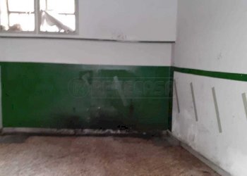 WhatsApp Image 2022-04-06 at 17.25.03.jpeg - Commercial Premises Via Raffaele Fatigati 13-15, Salerno - photo 5