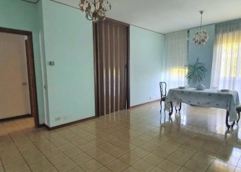 02 soggiorno.jpg - Appartamento via Notari  119, Modena - foto 2