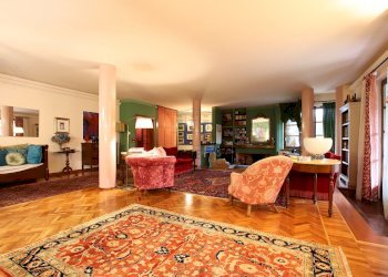 vendesi villa ristrutturata con giardinovendesi vi - Villa Viale Cesare Biondi 68, Barga - foto 4