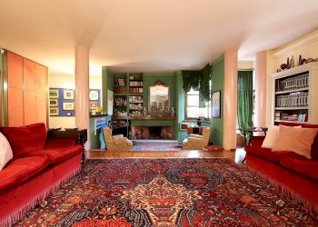 vendesi villa ristrutturata con giardinovendesi vi - Villa Viale Cesare Biondi 68, Barga - foto 5