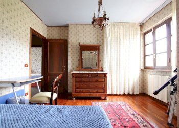 vendesi villa ristrutturata con giardinovendesi vi - Villa Viale Cesare Biondi 68, Barga - foto 27