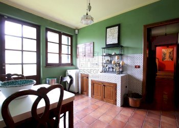 vendesi villa ristrutturata con giardinovendesi vi - Villa Viale Cesare Biondi 68, Barga - foto 14