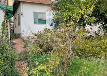 Independent house viale Giacomo Matteotti, 30 
 Porto Maurizio centro, Imperia - photo 5