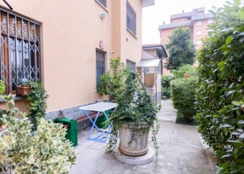 giardino - Villa via Carlo Tenca, 4, Bollate - photo 5