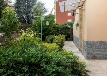 esterno - Villa via Carlo Tenca, 4, Bollate - photo 4