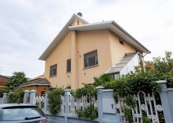 vista - Villa via Carlo Tenca, 4, Bollate - photo 2