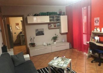 Sala - Trilocale via Corgeno, 31, Vergiate - foto 4