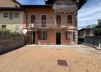 Facciata - Three-room apartment via Corgeno, 31, Vergiate - photo 30