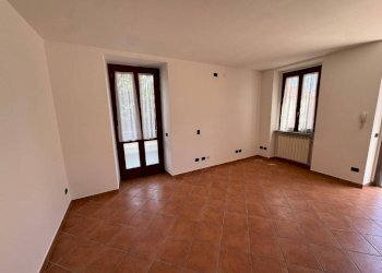 Cucina - Three-room apartment via Corgeno, 31, Vergiate - photo 31