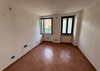 Cucina - Three-room apartment via Corgeno, 31, Vergiate - photo 7