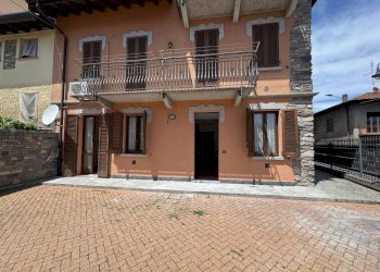 Facciata - Three-room apartment via Corgeno, 31, Vergiate - photo 16