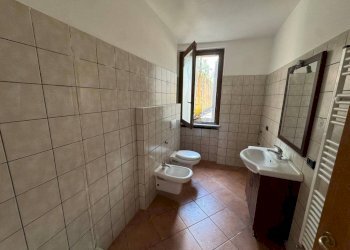 Bagno - Three-room apartment via Corgeno, 31, Vergiate - photo 17