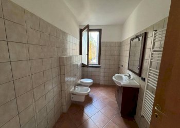 Bagno - Three-room apartment via Corgeno, 31, Vergiate - photo 18