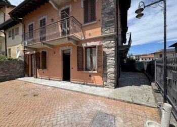 Facciata - Three-room apartment via Corgeno, 31, Vergiate - photo 21