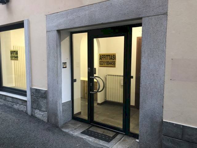Interno palazzo - Ufficio via Carlo Cattaneo, 6, Gavirate - foto 1