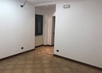 Stanza non arredata - Ufficio via Carlo Cattaneo, 6, Gavirate - foto 7