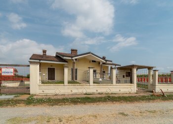 Casa semi indipendente Via Cuneo, SNC, Barge - foto 1