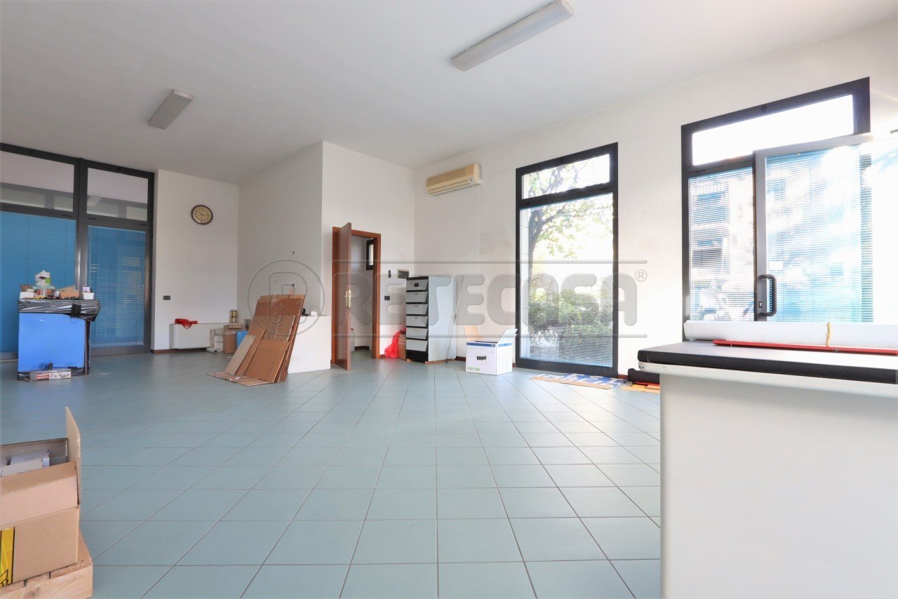 IMG_3546.JPG - Commercial Premises Via Chiesa Nuova, Longare - photo 1
