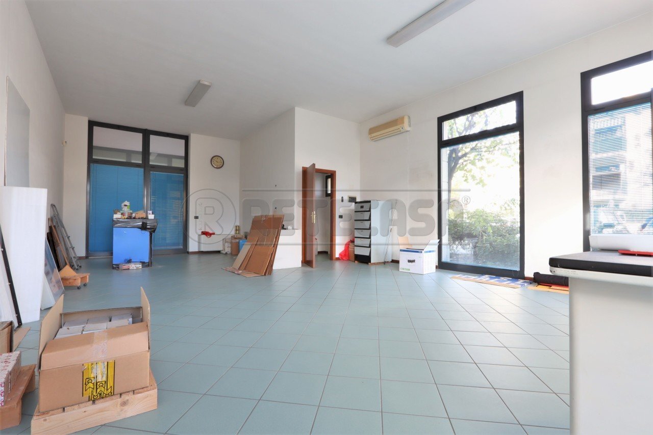 IMG_3547.JPG - Commercial Premises Via Chiesa Nuova, Longare - photo 2