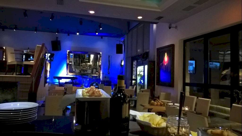 Interno non residenziale - Attività Commerciale via Antonio Gramsci, 10, Torino (zona Centro) - foto 3